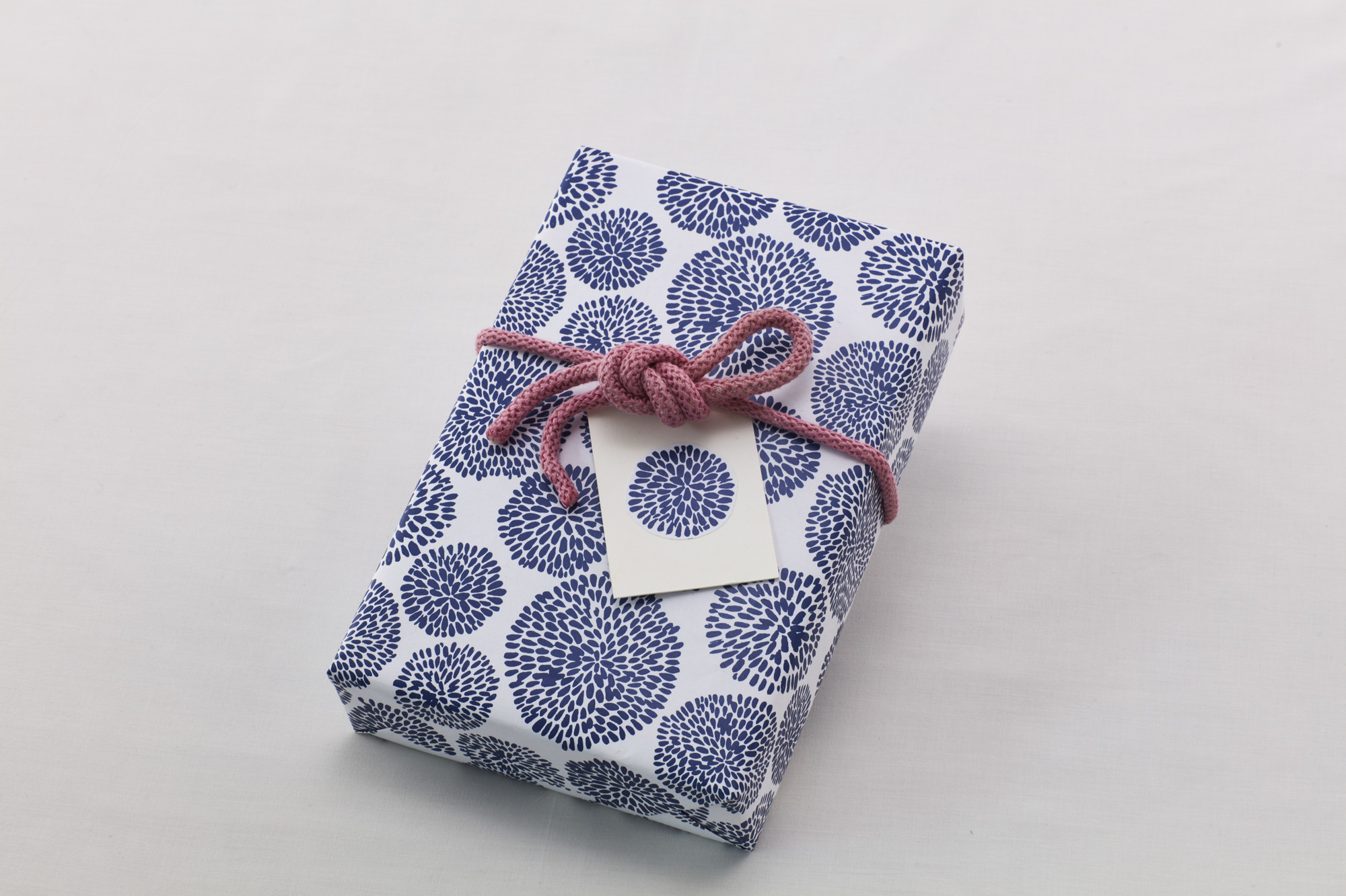 Japanese Shibori Gift Wrapping Papers - 12 Sheets (9780804852494)
